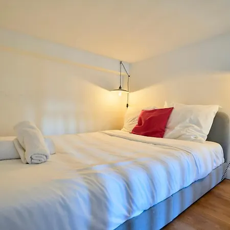 公寓 Bright 3-bedroom 2-bathroom Flat. *