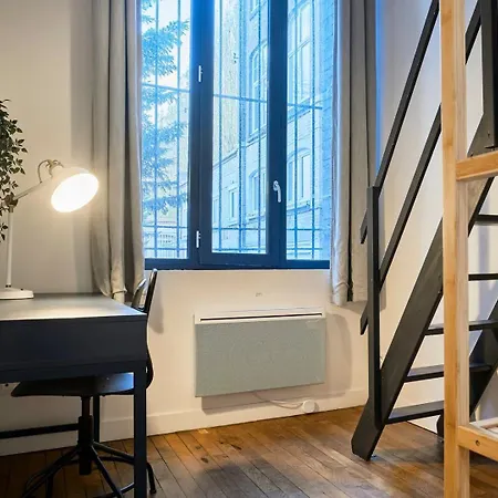 Bright 3-bedroom 2-bathroom Flat. Apartment *